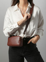 Sac Bandoulire Tradition Cuir Etrier Marron tradition ETRA141S-vue-porte